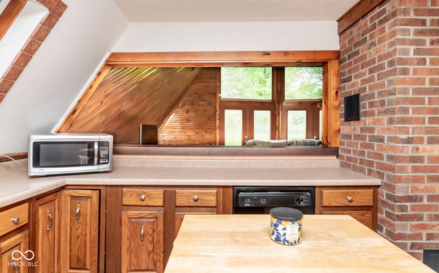 11128 E Sycamore Street, Seymour, IN 47274
