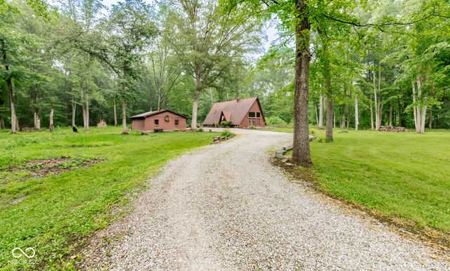 11128 E Sycamore Street, Seymour, IN 47274