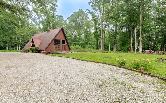 11128 E Sycamore Street, Seymour, IN 47274