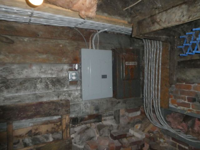 373 LAKE Avenue, Manchester, NH 03103