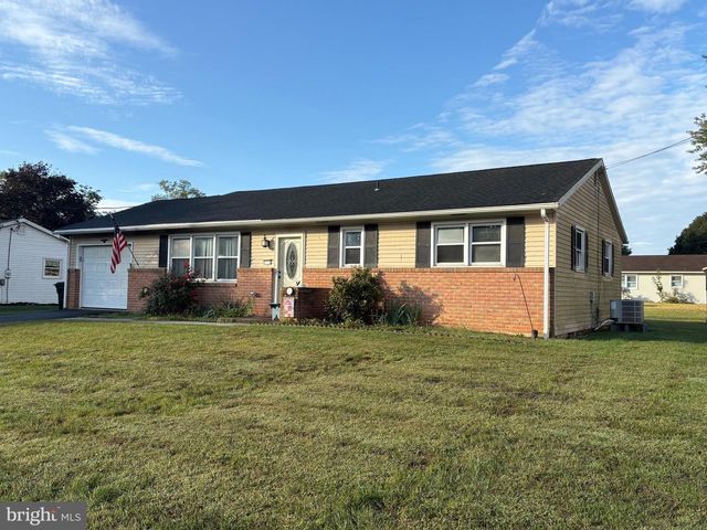 1351 S DUKE ST, Palmyra, PA 17078