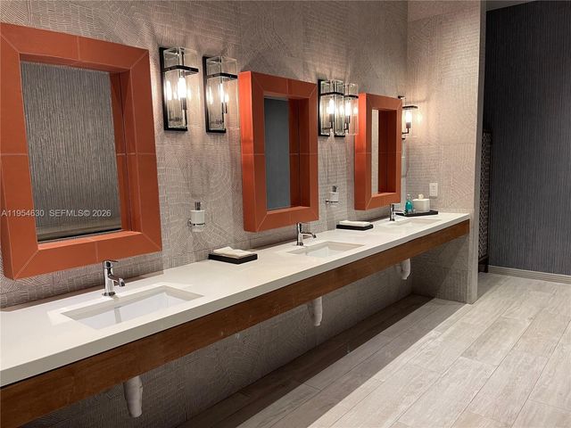 2900 NE 7th Ave 4208, Miami, FL 33137