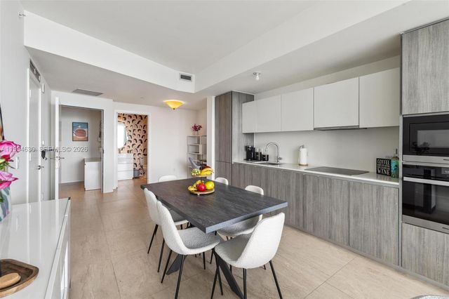 2900 NE 7th Ave 4208, Miami, FL 33137