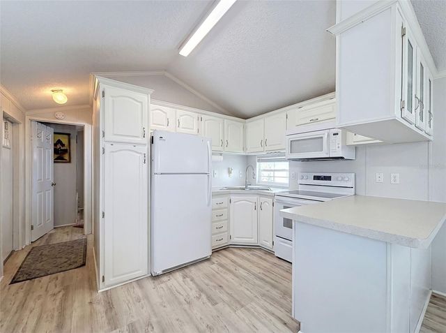 2092 CULBREATH ROAD A42, Brooksville, FL 34602