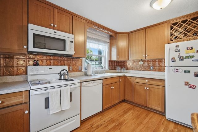 24 Sedgelia Street, Springfield, MA 01104