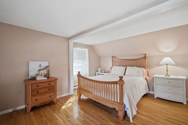24 Sedgelia Street, Springfield, MA 01104