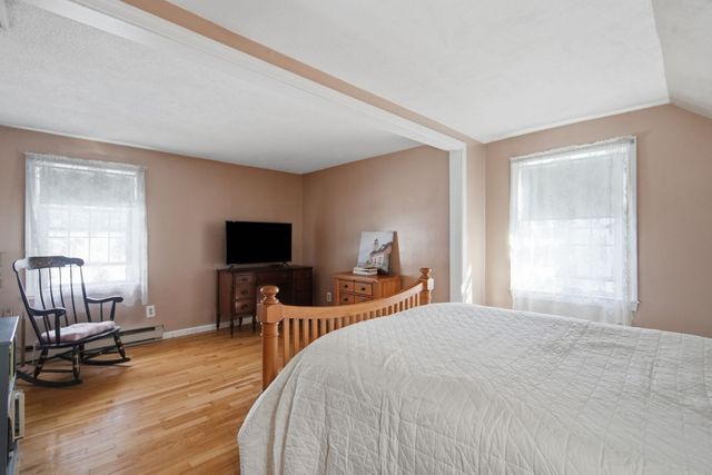 24 Sedgelia Street, Springfield, MA 01104