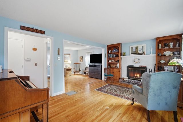24 Sedgelia Street, Springfield, MA 01104