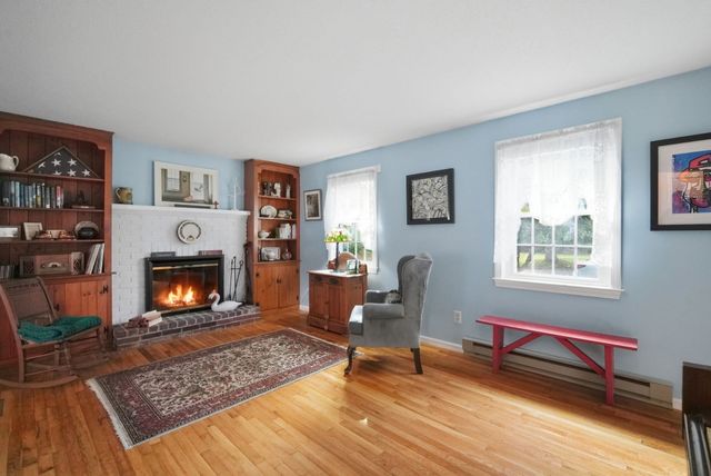 24 Sedgelia Street, Springfield, MA 01104