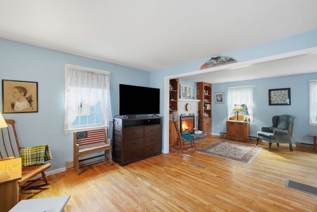 24 Sedgelia Street, Springfield, MA 01104