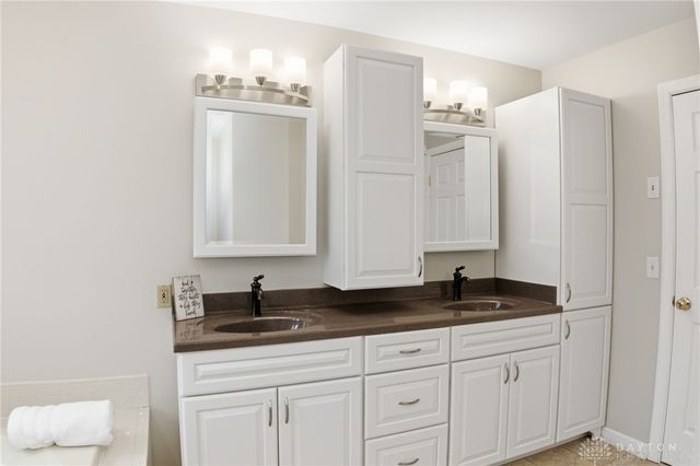7248 Glenn Moor Drive, West Chester, OH 45069