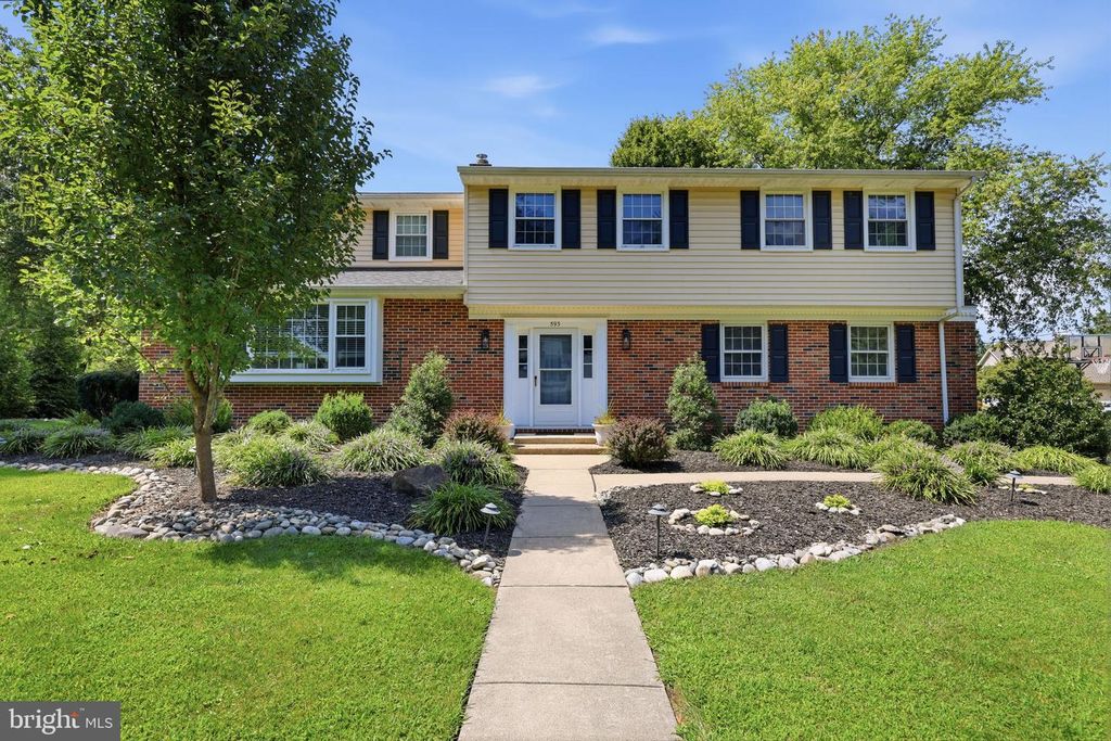593 KINGS RD, YARDLEY, PA 19067 — photo 2