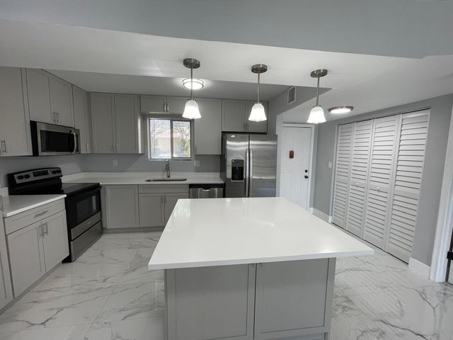 9509 SW 1st Court, Coral Springs, FL 33071