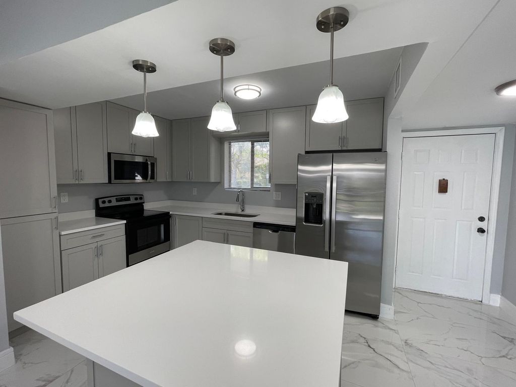 9509 SW 1st Court, Coral Springs, FL 33071