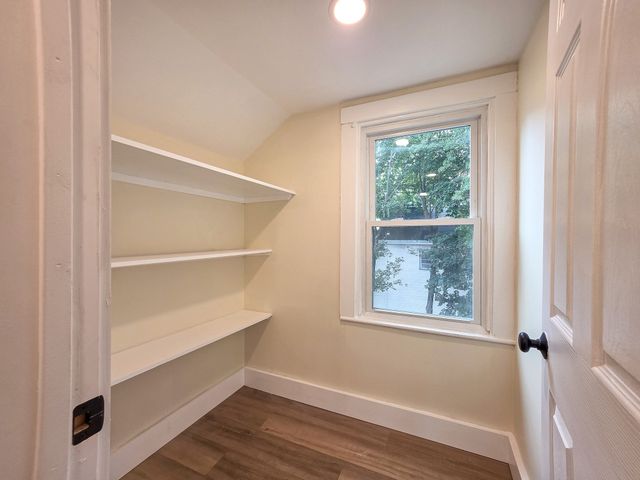 20 Chilcott Pl 2, Boston, MA 02130