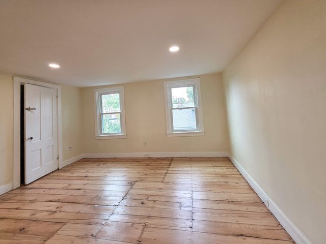 20 Chilcott Pl 2, Boston, MA 02130
