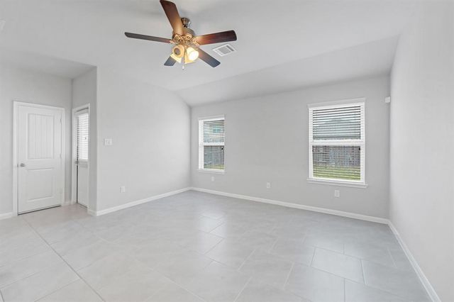 2130 Mirror Ridge Court, Texas City, TX 77568