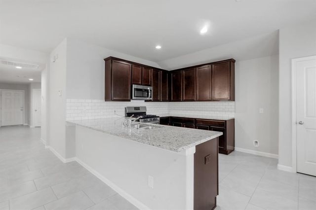 2130 Mirror Ridge Court, Texas City, TX 77568