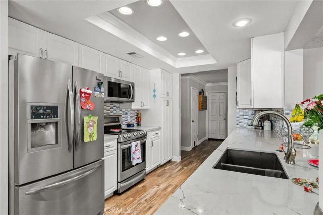 30698 Long Point, Canyon Lake, CA 92587