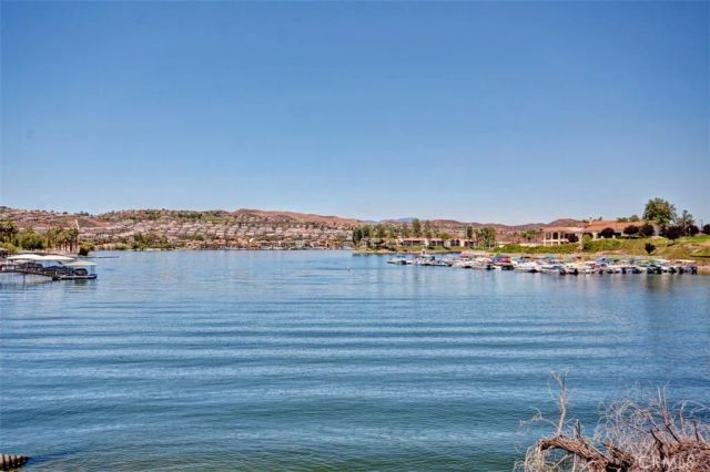 30698 Long Point, Canyon Lake, CA 92587