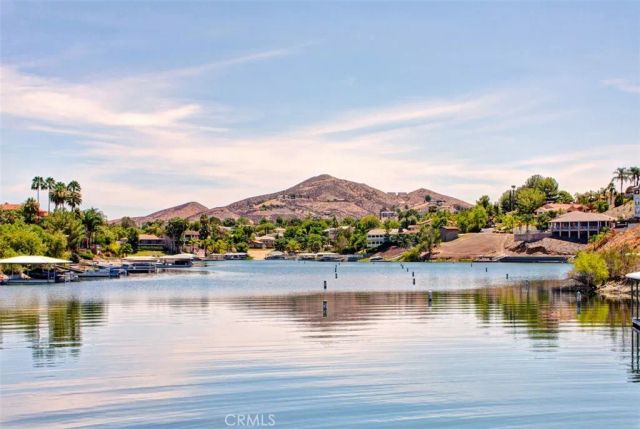 30698 Long Point, Canyon Lake, CA 92587
