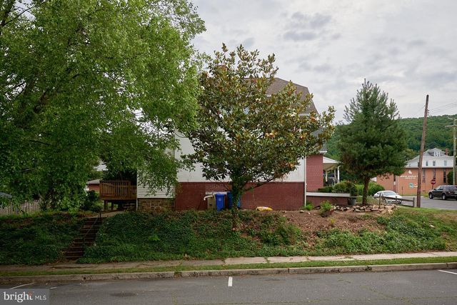 1401 PERRY ST, Reading, PA 19604