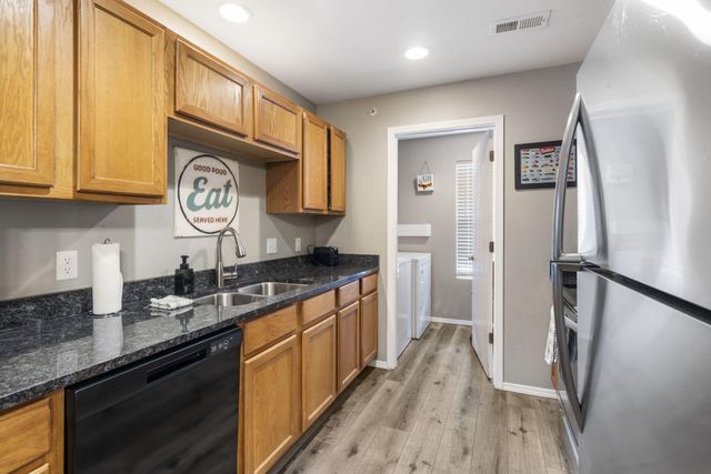 2910 &3112 Vineyards Parkway / Terrace, Unit 1 & Unit 4, Branson, MO 65616