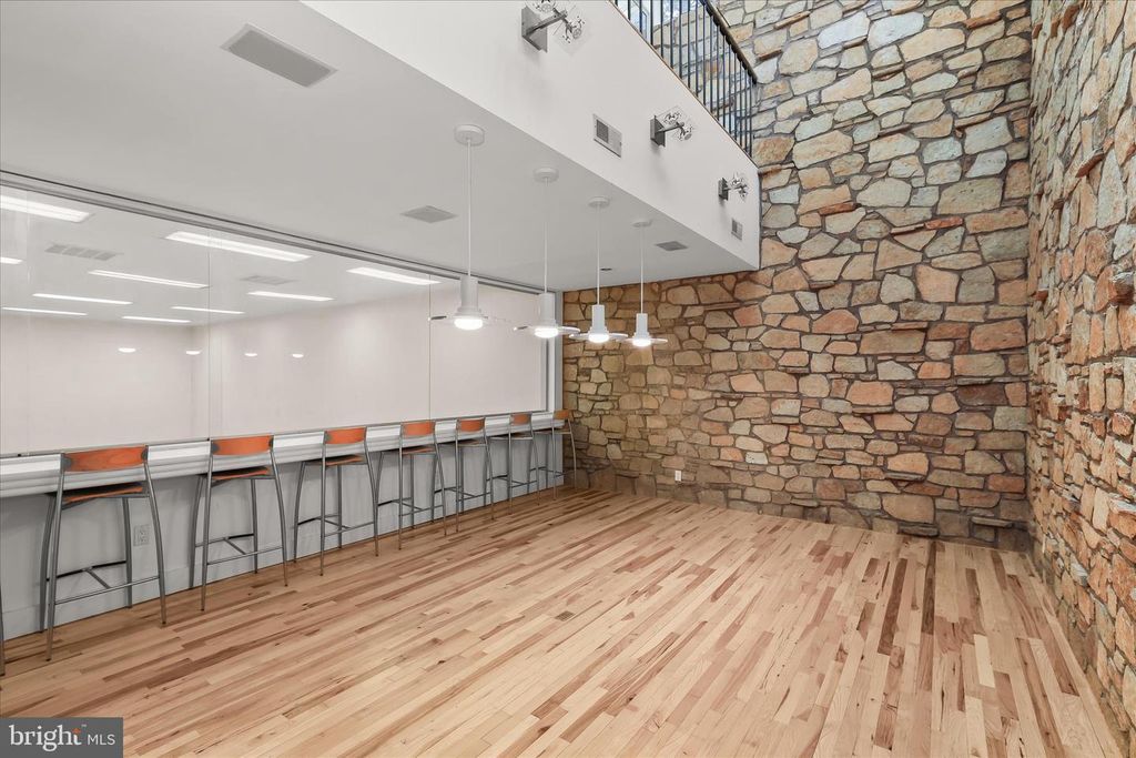 Image 101 of property listing at 11802 FARSIDE RD, Ellicott City, MD 21042