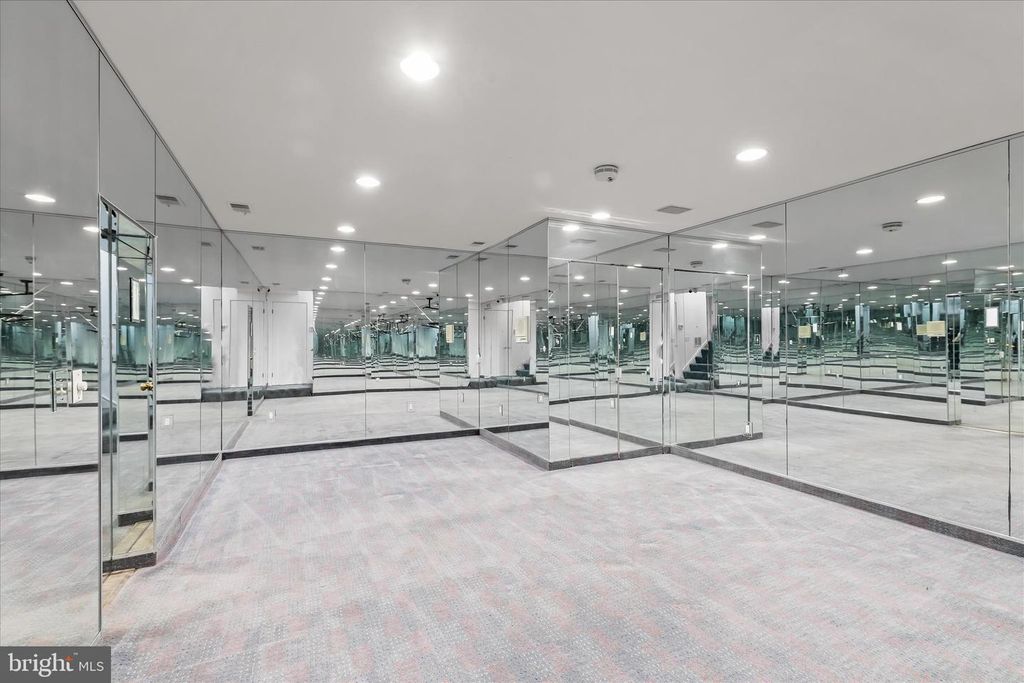 Image 102 of property listing at 11802 FARSIDE RD, Ellicott City, MD 21042