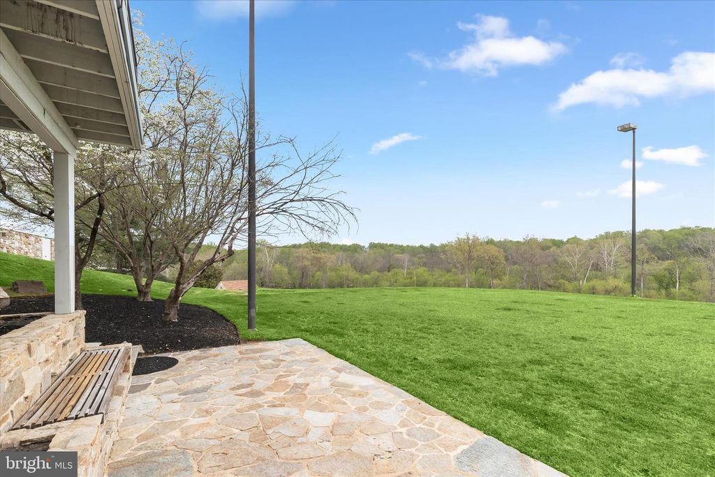 Image 107 of property listing at 11802 FARSIDE RD, Ellicott City, MD 21042