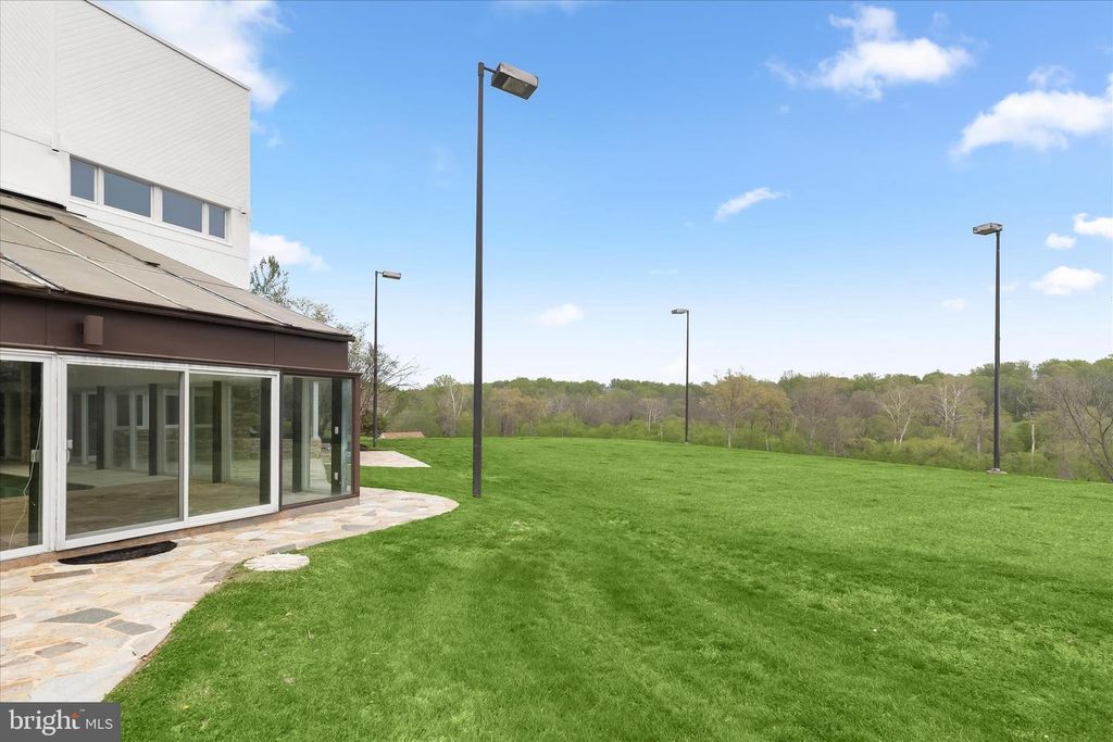 Image 114 of property listing at 11802 FARSIDE RD, Ellicott City, MD 21042