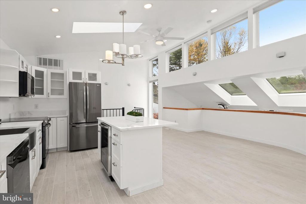 Image 122 of property listing at 11802 FARSIDE RD, Ellicott City, MD 21042