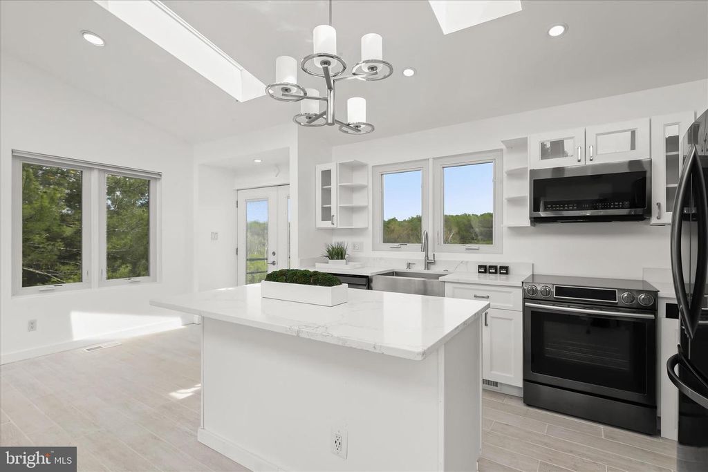 Image 123 of property listing at 11802 FARSIDE RD, Ellicott City, MD 21042