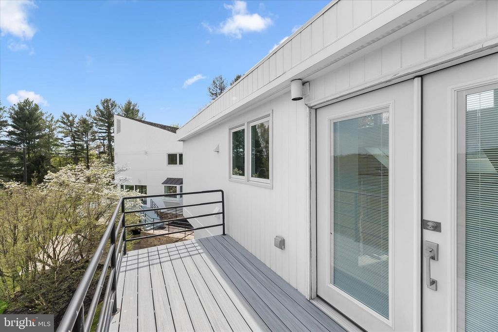 Image 127 of property listing at 11802 FARSIDE RD, Ellicott City, MD 21042