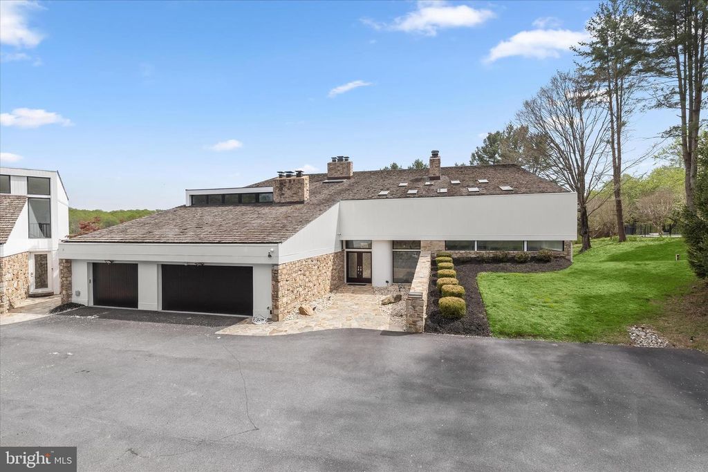 Image 130 of property listing at 11802 FARSIDE RD, Ellicott City, MD 21042