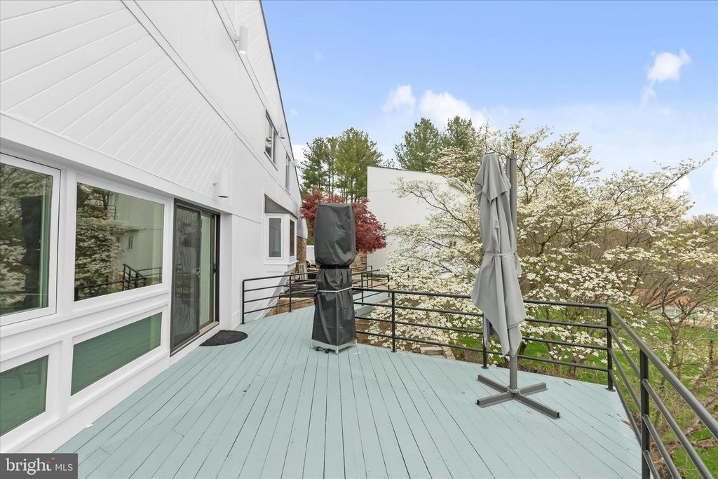 Image 133 of property listing at 11802 FARSIDE RD, Ellicott City, MD 21042