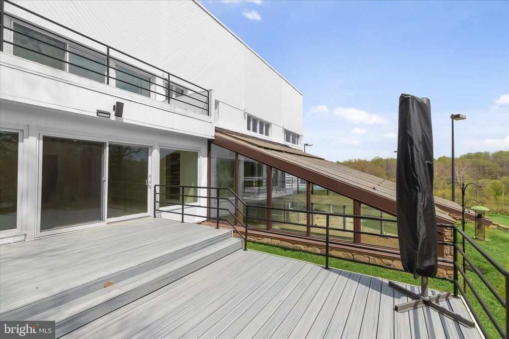 Image 135 of property listing at 11802 FARSIDE RD, Ellicott City, MD 21042