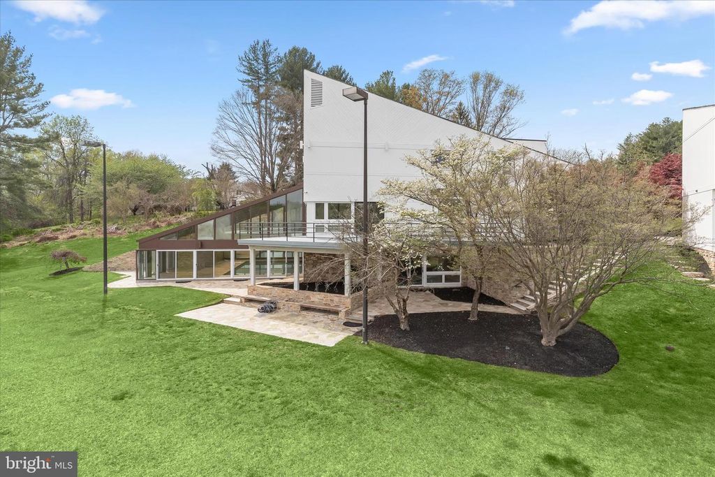 Image 137 of property listing at 11802 FARSIDE RD, Ellicott City, MD 21042