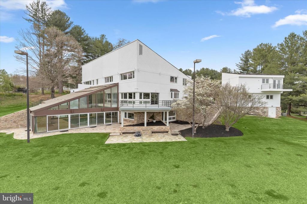 Image 138 of property listing at 11802 FARSIDE RD, Ellicott City, MD 21042