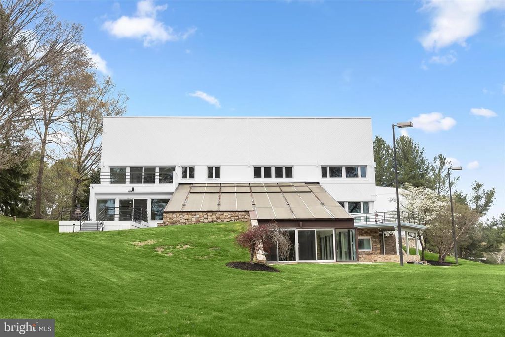 Image 140 of property listing at 11802 FARSIDE RD, Ellicott City, MD 21042