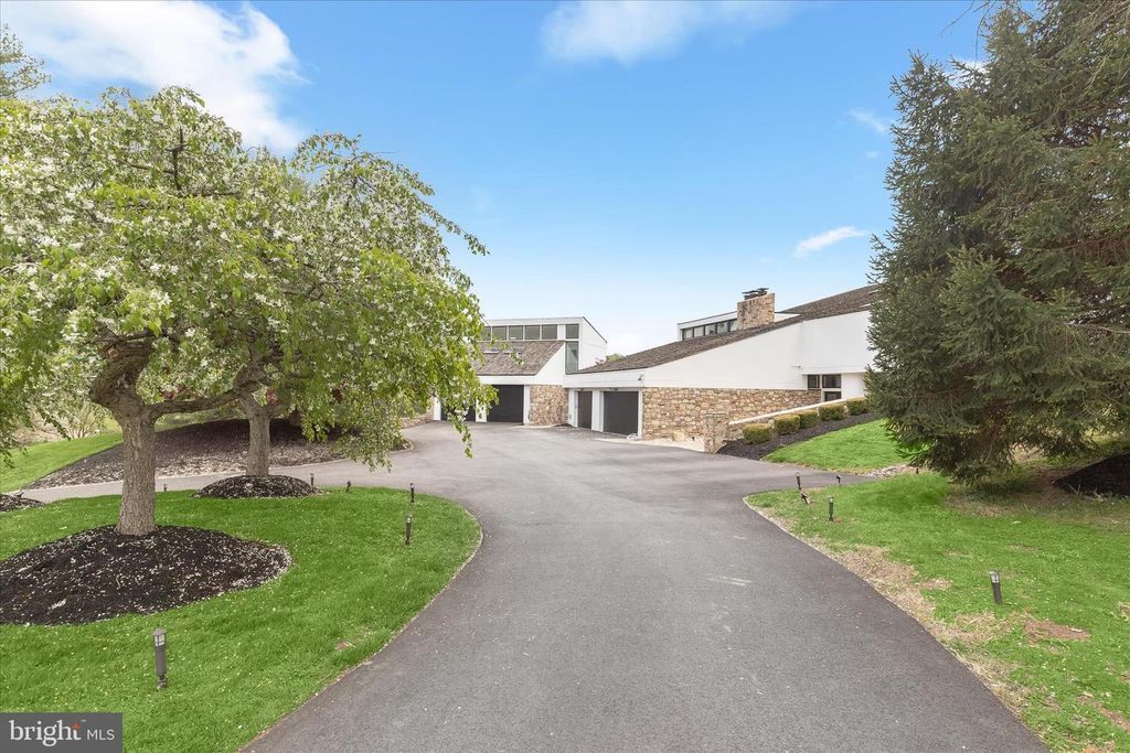 Image 142 of property listing at 11802 FARSIDE RD, Ellicott City, MD 21042