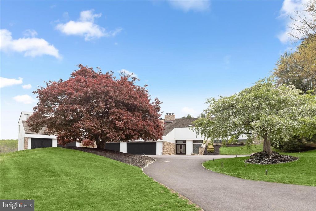 Image 143 of property listing at 11802 FARSIDE RD, Ellicott City, MD 21042