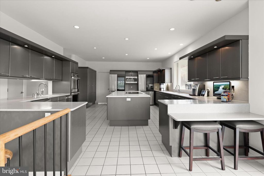 Image 31 of property listing at 11802 FARSIDE RD, Ellicott City, MD 21042