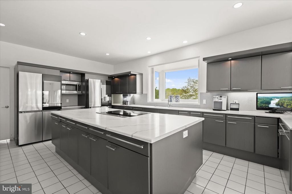 Image 33 of property listing at 11802 FARSIDE RD, Ellicott City, MD 21042