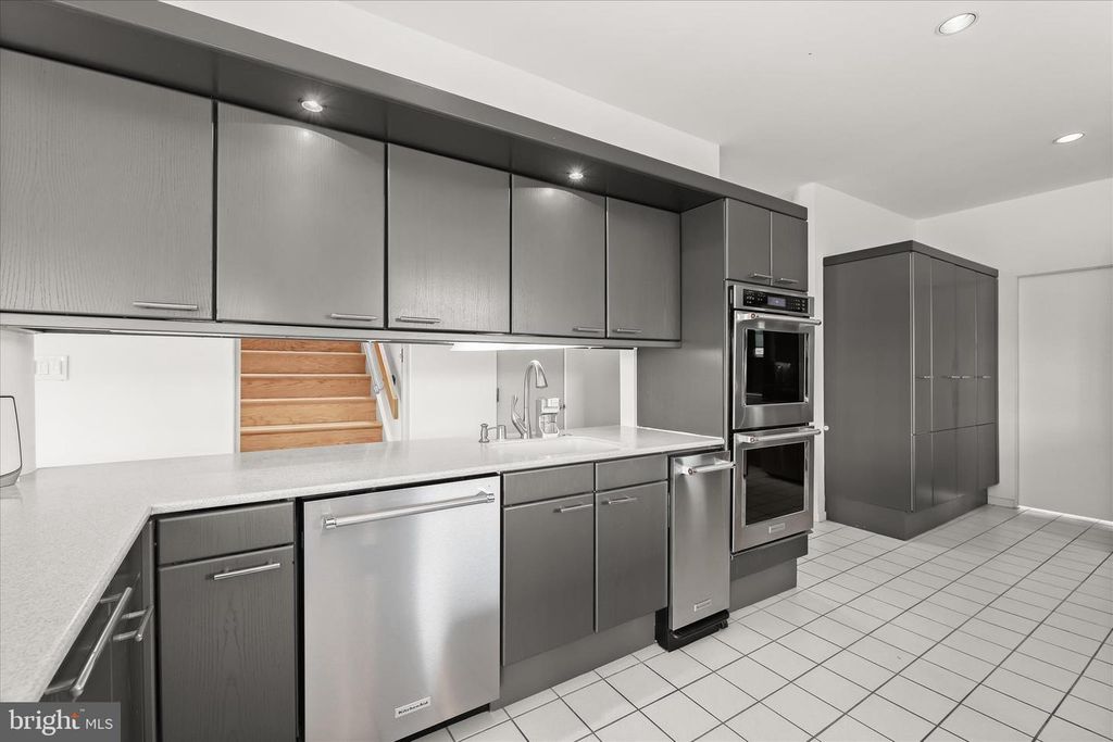 Image 38 of property listing at 11802 FARSIDE RD, Ellicott City, MD 21042