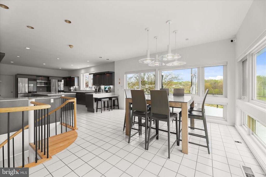 Image 42 of property listing at 11802 FARSIDE RD, Ellicott City, MD 21042