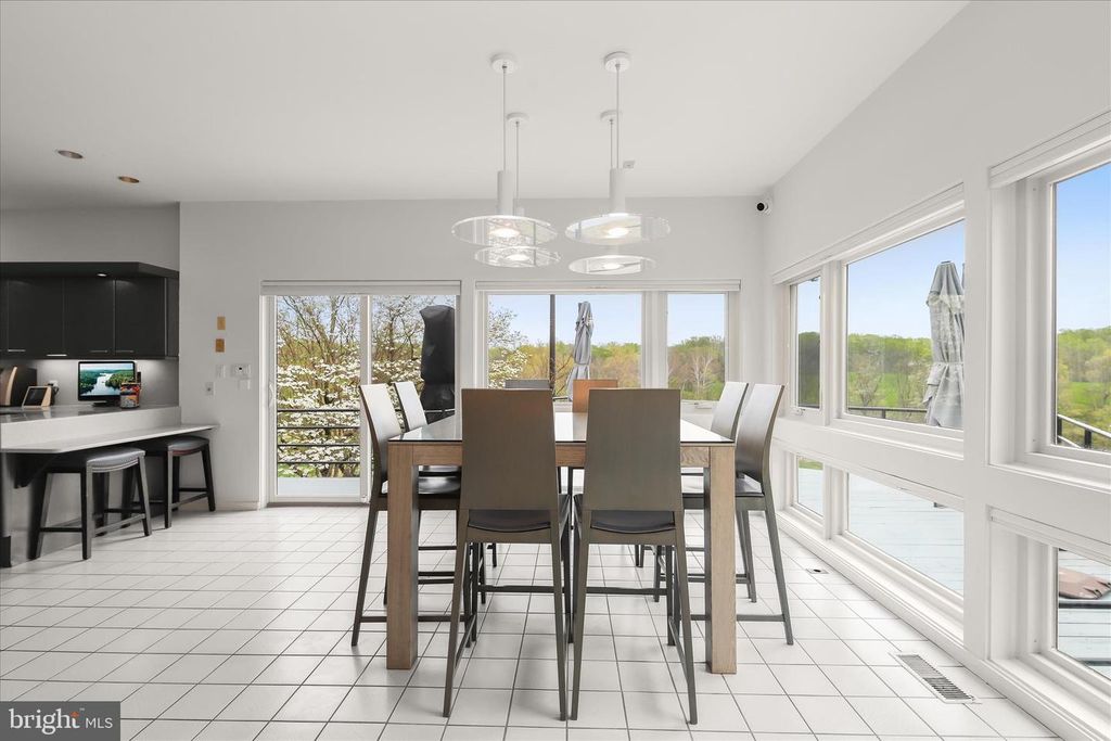 Image 43 of property listing at 11802 FARSIDE RD, Ellicott City, MD 21042