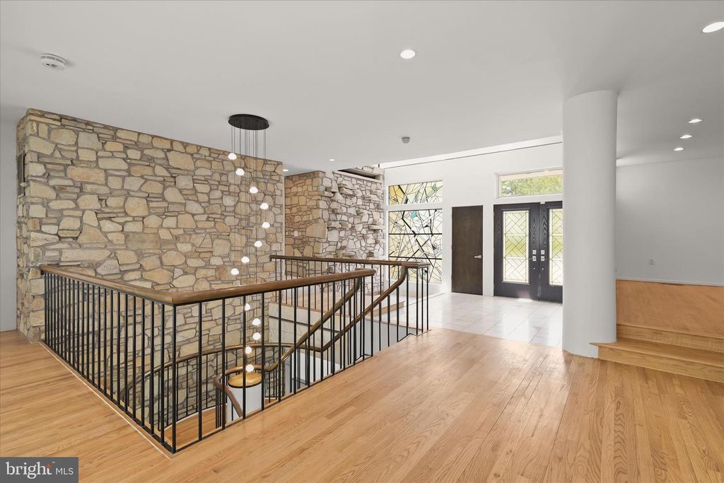 Image 46 of property listing at 11802 FARSIDE RD, Ellicott City, MD 21042