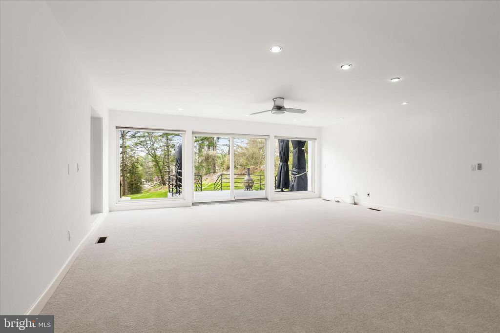 Image 47 of property listing at 11802 FARSIDE RD, Ellicott City, MD 21042