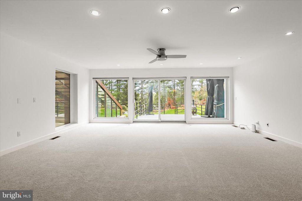 Image 48 of property listing at 11802 FARSIDE RD, Ellicott City, MD 21042